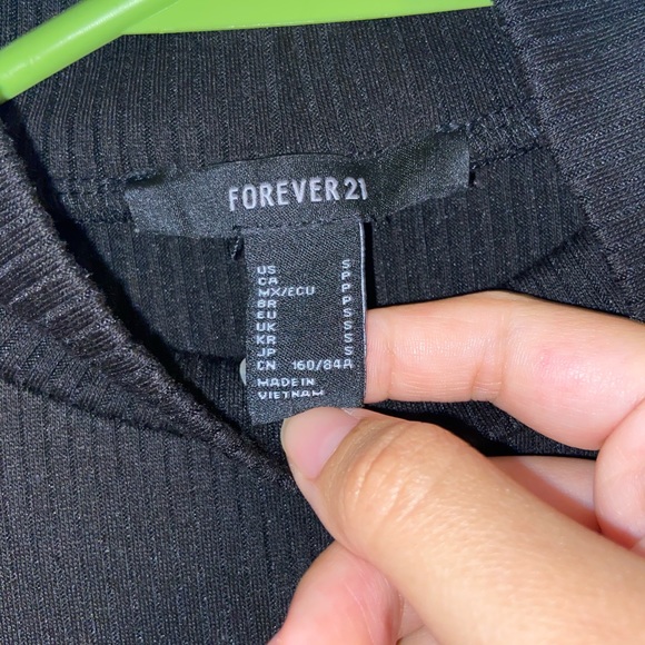 black tight sweater - Picture 3 of 3